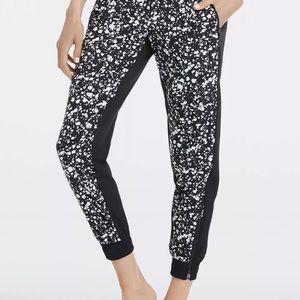 Fabletics Anguilla Jogger XS Black White Printed